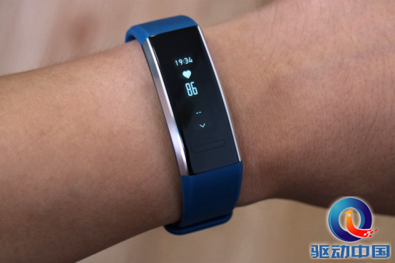 华为运动手环使用方法是什么，华为运动手环怎样使用（华为运动手环上手体验）