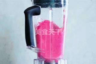 火龙果黄瓜香蕉可以一起榨汁么，香蕉火龙果黄瓜番茄可以一起榨汁吗（火龙果养颜果蔬汁）