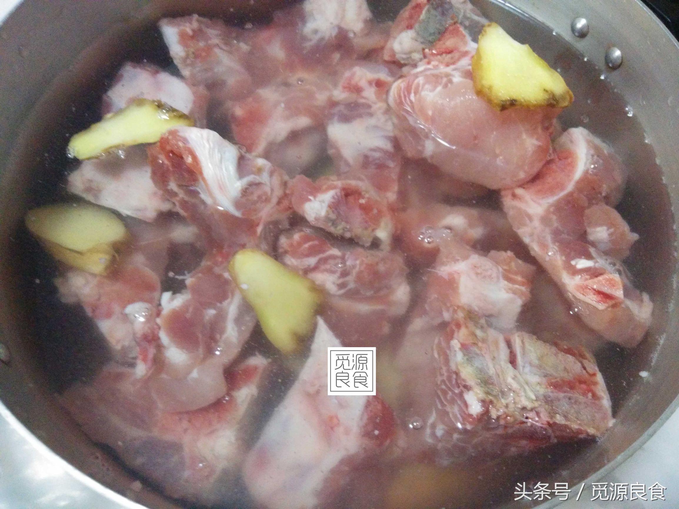龙骨为什么比排骨便宜，龙骨为什么比排骨便宜很多（搭配莲藕或者萝卜老幼皆宜、清单营养）