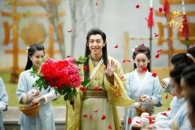 楚乔传楚乔嫁给萧策杀宇文玥，萧策问楚乔如果他杀了宇文玥你会怎么样