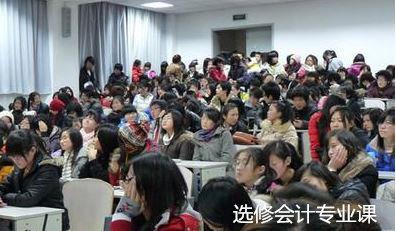 大学生毕业总结内容，大学生个人总结（一个大学应届毕业生的自我总结）