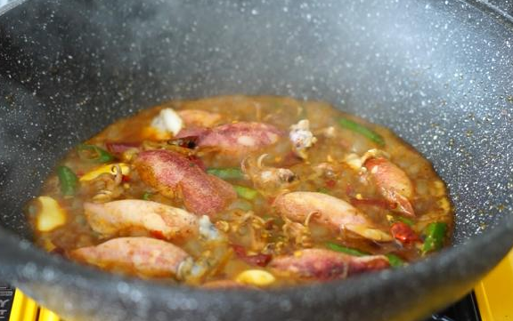 海兔子怎么做好吃，海兔怎么做好吃（辣炒海兔比红烧的好吃）