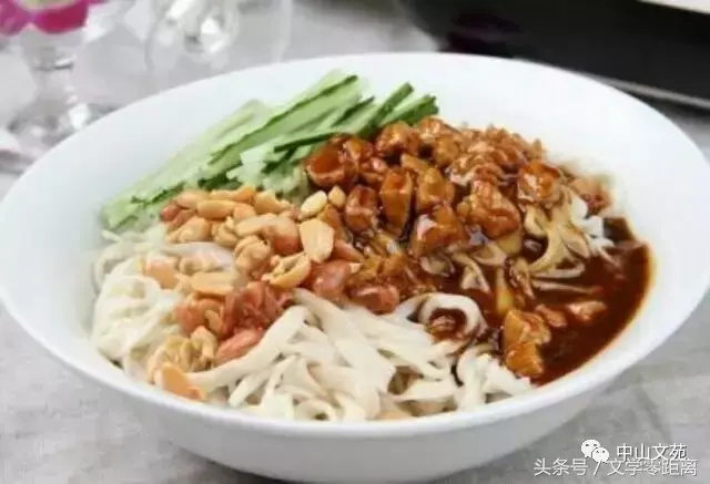 关于食物的作文，食物的作文（山西省万荣县南街小学/实验小学同题作文《家乡的美食》精选五篇）