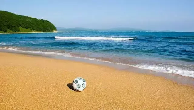 威海最美海岸线在哪里，青岛、威海海岸线哪个长（带你触摸最美夏日时光）