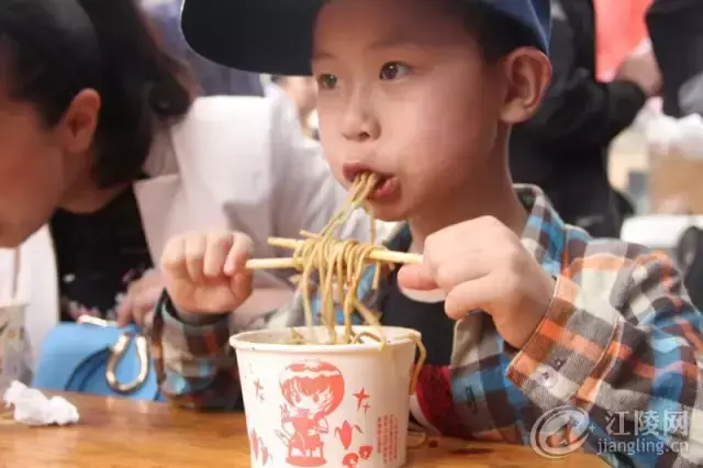 三尺竹杆挂江陵，三尺竹杆挂江陵是什么意思（江陵民间饮食文化及习俗特色）