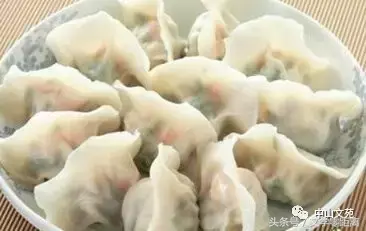 关于食物的作文，食物的作文（山西省万荣县南街小学/实验小学同题作文《家乡的美食》精选五篇）