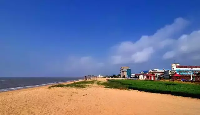 威海最美海岸线在哪里，青岛、威海海岸线哪个长（带你触摸最美夏日时光）