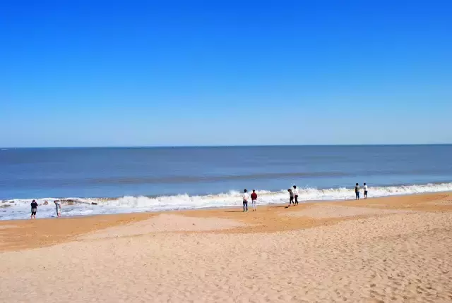 威海最美海岸线在哪里，青岛、威海海岸线哪个长（带你触摸最美夏日时光）