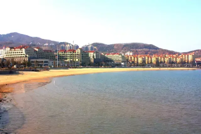威海最美海岸线在哪里，青岛、威海海岸线哪个长（带你触摸最美夏日时光）