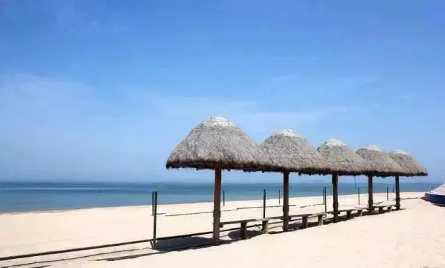 威海最美海岸线在哪里，青岛、威海海岸线哪个长（带你触摸最美夏日时光）