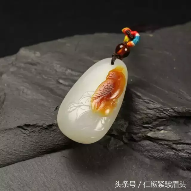 海蓝宝的功效与作用，什么是海蓝宝（夏季必备的养生宝玉石）