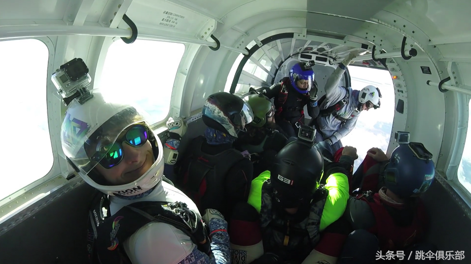 跳伞对身体要求及条件，跳伞对体重要求（说说跳伞必须要懂的8件事）