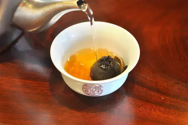 普洱茶小青柑普洱茶怎么喝，小青柑普洱茶怎样泡（史上最强小青柑泡法大全）