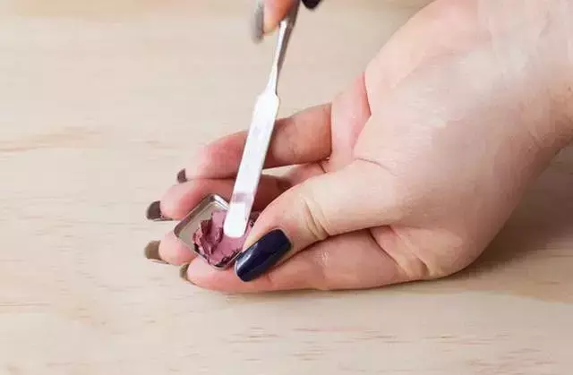 唇釉干了怎么办，口红融化、出汗怎么办