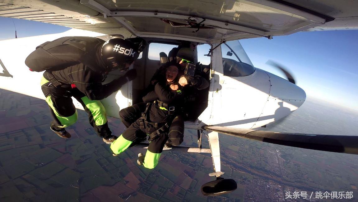 跳伞对身体要求及条件，跳伞对体重要求（说说跳伞必须要懂的8件事）