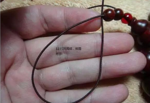 串珠手链怎么打结，佛珠手链打结（有了这个穿珠打结图解）