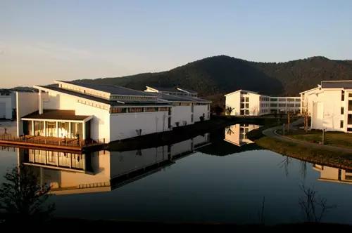 苏州信息职业技术学校，苏州高等职业技术学校（手指头太少，数不过来了）