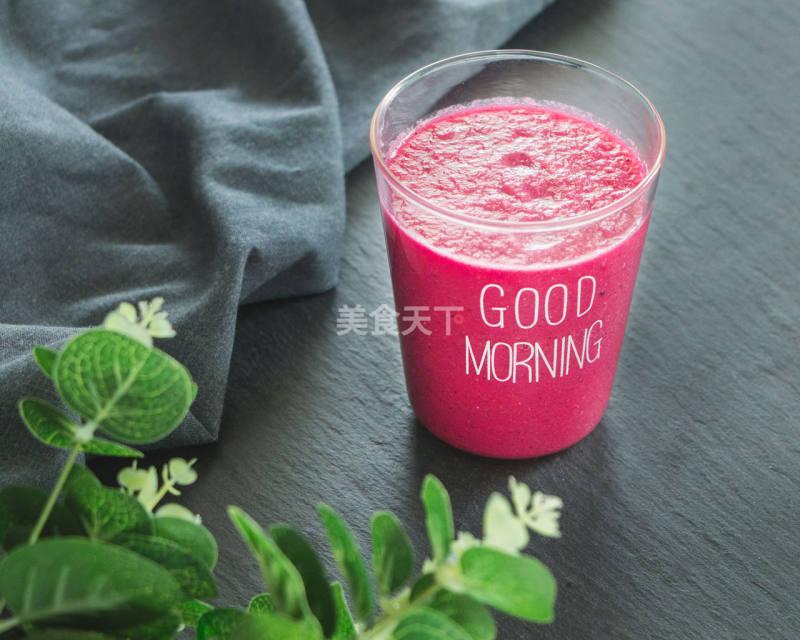 火龙果黄瓜香蕉可以一起榨汁么，香蕉火龙果黄瓜番茄可以一起榨汁吗（火龙果养颜果蔬汁）