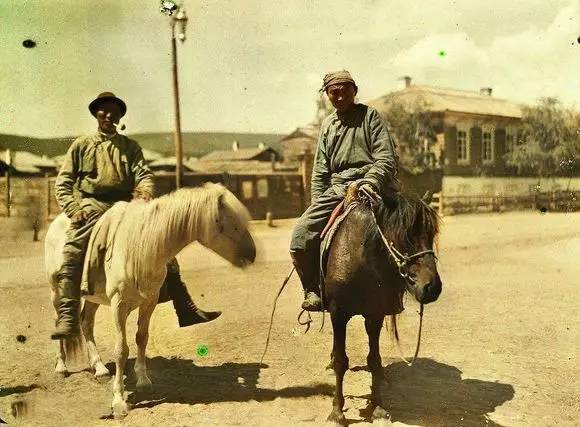 外蒙古什么时候独立的 外蒙古什么时候独立出去的，外蒙古什么时候独立的（刚脱离清政府的外蒙古）