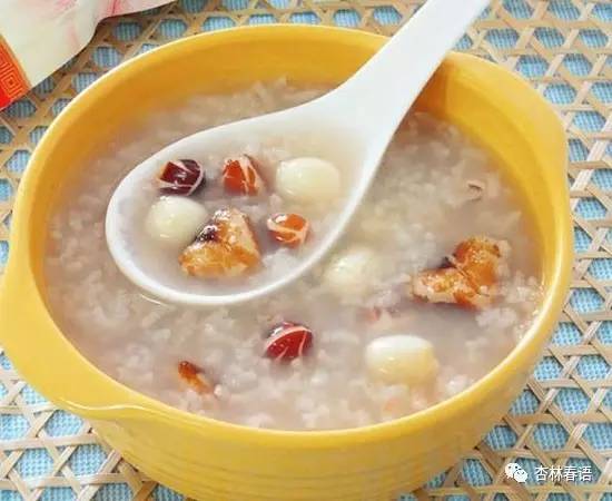 芡实的功效和作用，芡实的功效与作用（药食同源之芡实）