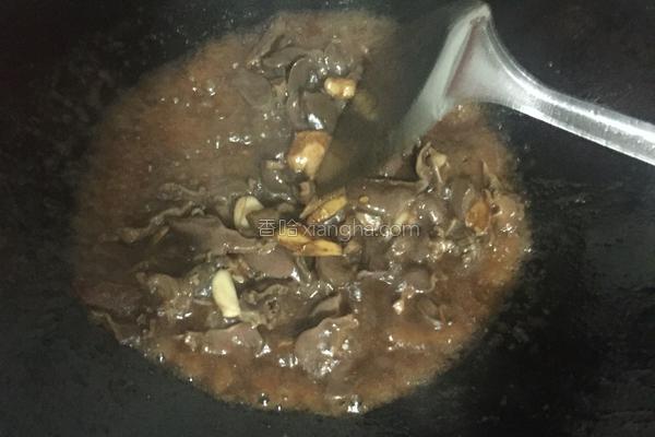 鸡胗怎么炒又嫩好吃，青椒鸡胗需要放酱油吗（辣椒炒鸡胗）