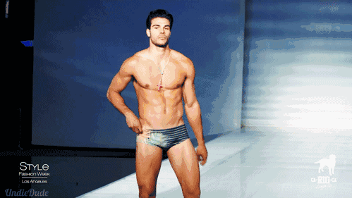 泳裤里面穿内裤吗，男士泳裤里面还要穿内裤吗（单品丨虽然便宜常见）