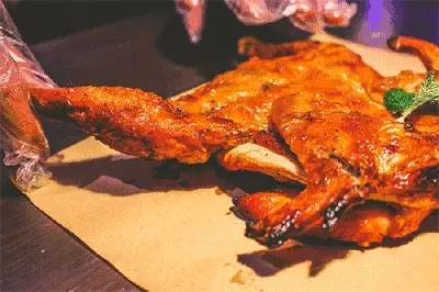 蹦沙卡拉卡是什么歌，歌词蹦沙卡拉卡是什么歌（呼伦贝尔市广播电视台交通频率主播大飞、小辉空降音乐啤酒节）