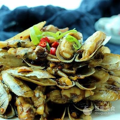 爆炒蛏子的家常做法，蛏子干怎么做好吃又简单（爆炒蛏子的做法）