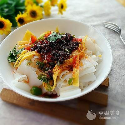 凉拌粉怎么做好吃，凉拌粉怎么做好吃窍门（凉拌粉的做法）