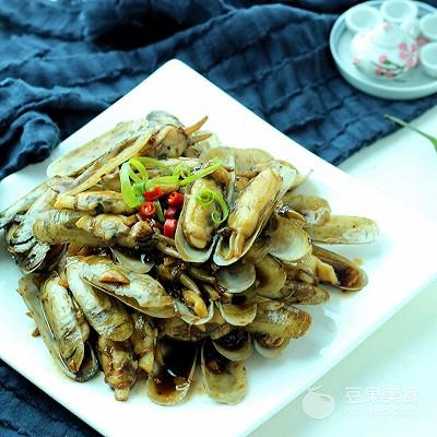 爆炒蛏子的家常做法，蛏子干怎么做好吃又简单（爆炒蛏子的做法）