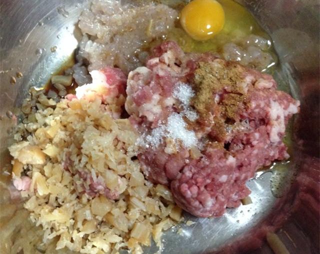 混沌的正确包法，手把手教你包馄饨（皮薄馅大、鲜美诱人）