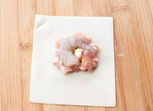 混沌的正确包法，手把手教你包馄饨（皮薄馅大、鲜美诱人）