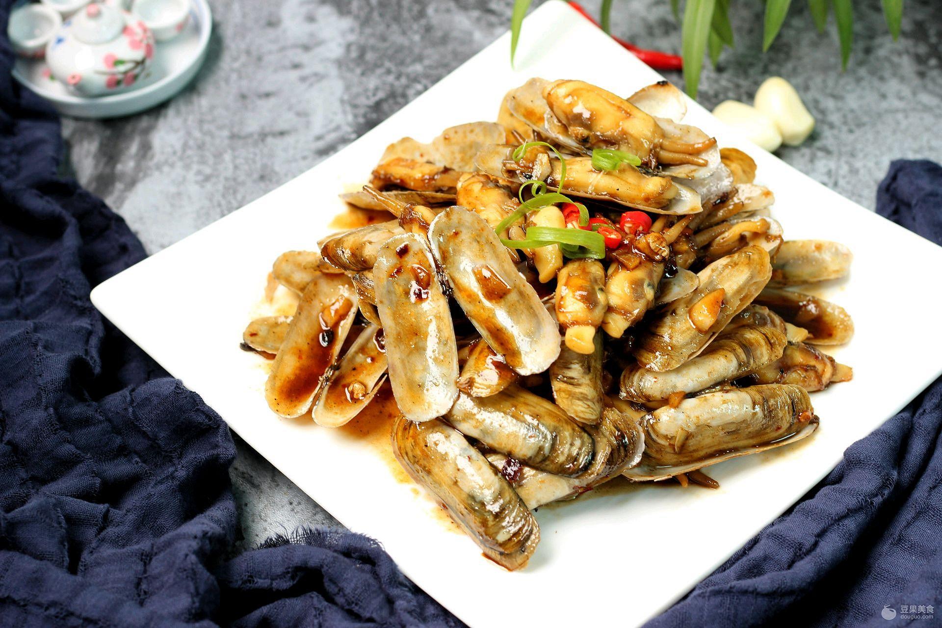 爆炒蛏子的家常做法，蛏子干怎么做好吃又简单（爆炒蛏子的做法）