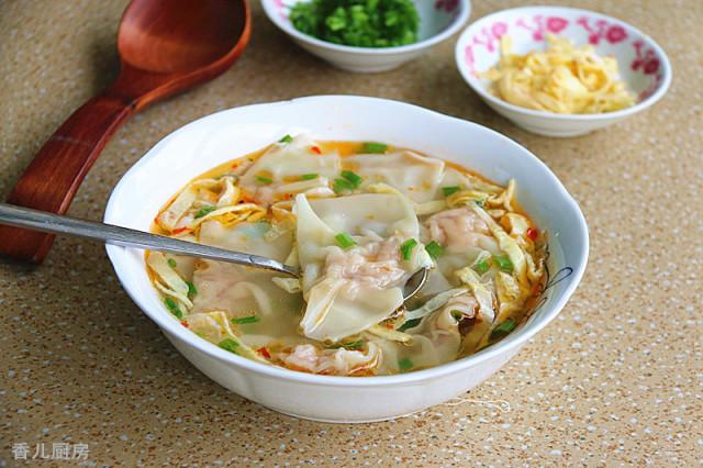 混沌的正确包法，手把手教你包馄饨（皮薄馅大、鲜美诱人）