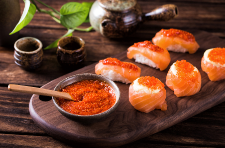 鱼子酱是什么，鱼子酱是什么鱼的卵（鱼子酱吃多了有什么坏处）