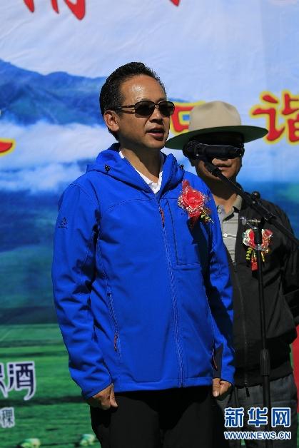 什么的帐篷用词语形容，帐篷的篷词语（祁连露营大会：五彩帐篷如蘑菇）