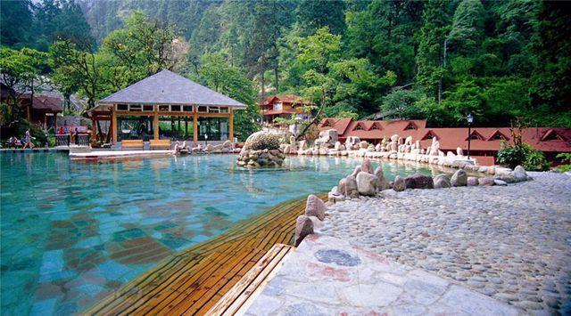 海螺沟要不要门票，海螺沟门票2023（近期前往海螺沟团队游客将实行优惠票价）