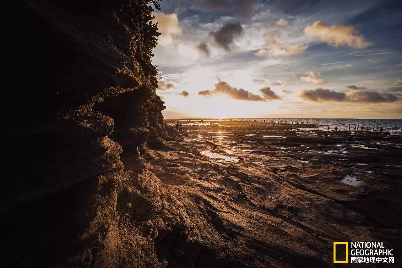 涠洲岛在哪个城市，北海涠洲岛在哪里（中国版的马尔代夫让整个苦夏都变甜了）