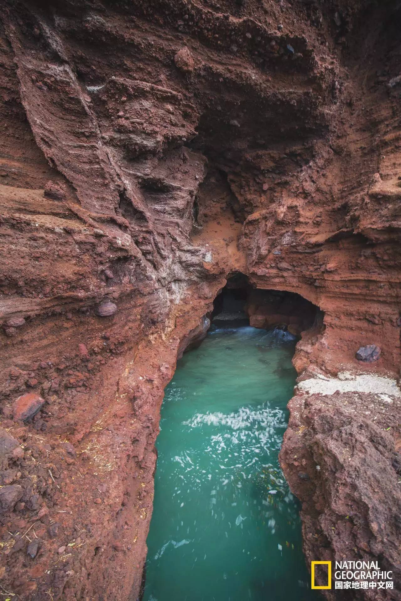涠洲岛在哪个城市，北海涠洲岛在哪里（中国版的马尔代夫让整个苦夏都变甜了）