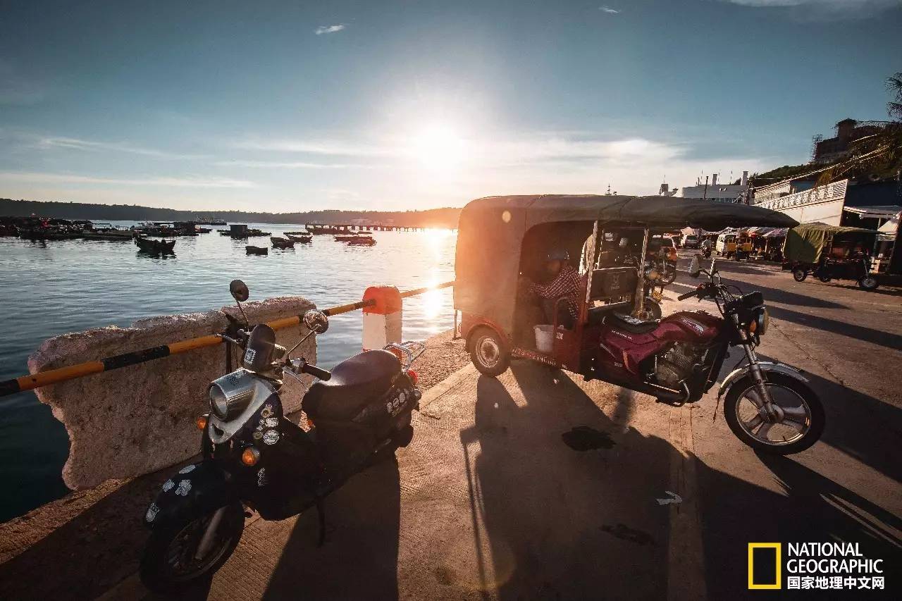 涠洲岛在哪个城市，北海涠洲岛在哪里（中国版的马尔代夫让整个苦夏都变甜了）