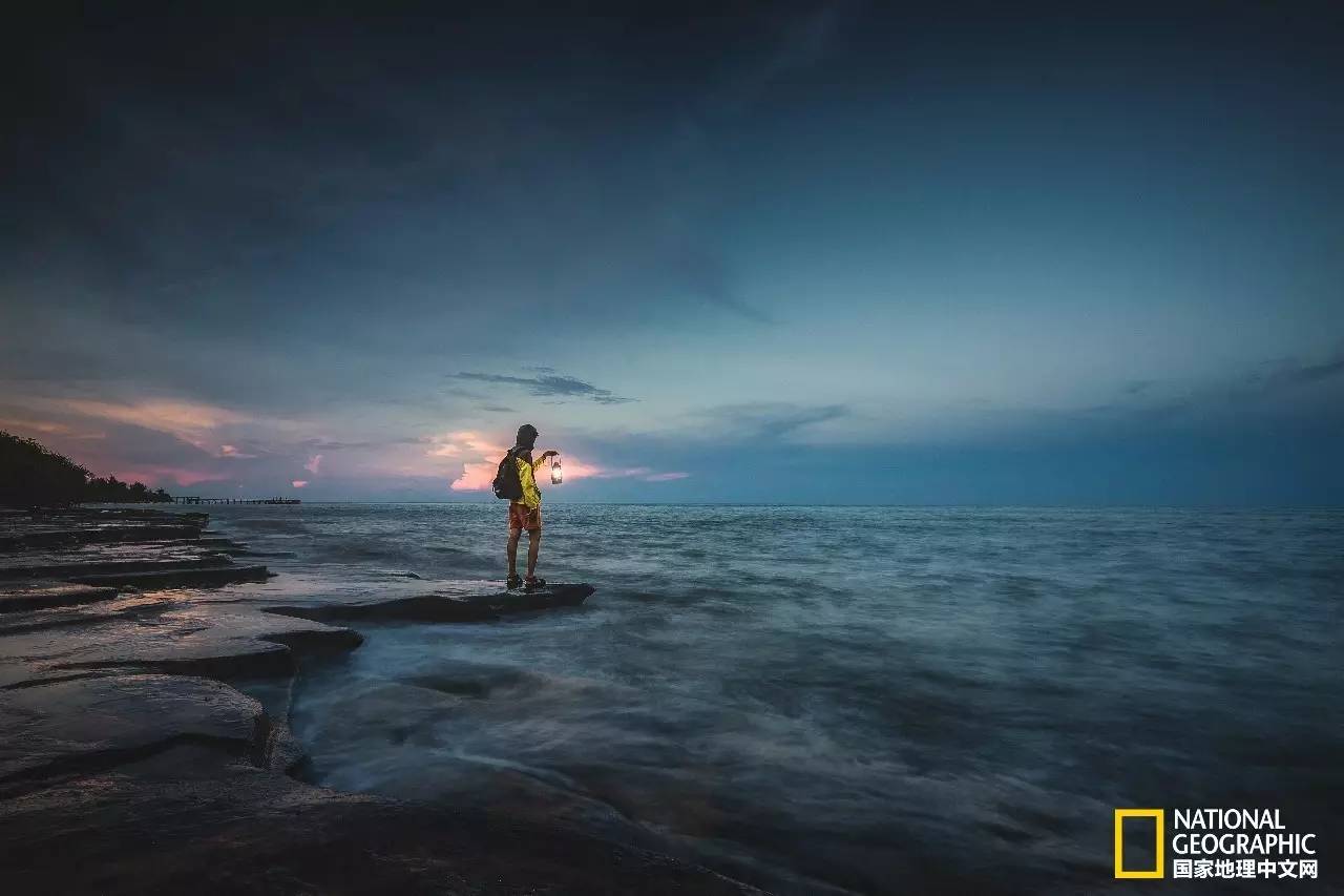 涠洲岛在哪个城市，北海涠洲岛在哪里（中国版的马尔代夫让整个苦夏都变甜了）