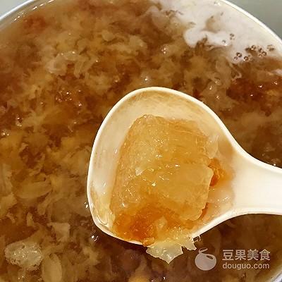  养颜羹的做法，给你满满的胶原蛋白之养颜羹