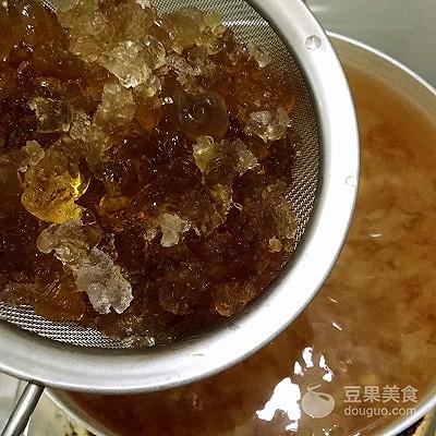  养颜羹的做法，给你满满的胶原蛋白之养颜羹