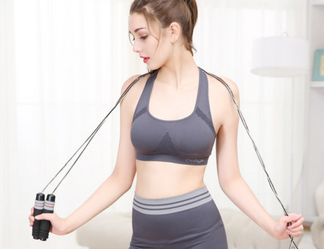 1000个跳绳消耗多少卡路里，跳绳1000个消耗多少卡（跳绳一小时消耗多少热量）