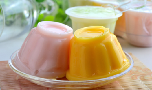 吉利丁粉是什么，吉利丁粉是什么做的对身体有害吗（吉士粉和吉利丁粉的区别）