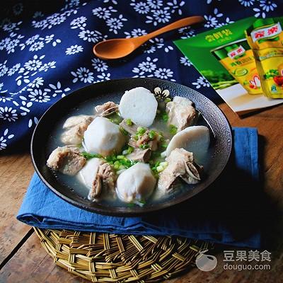 排骨芋头汤怎么做，排骨芋头汤的做法窍门（芋艿排骨汤#鲜有赞，爱有伴#）