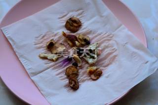 山楂菊花茶怎么冲泡，菊花茶加山楂泡水功效（清心明目菊花山楂茶）