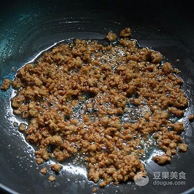 玉米炒什么好吃，玉米粒怎么炒又好吃又简单（肉末炒玉米#鲜有赞，爱有伴#）