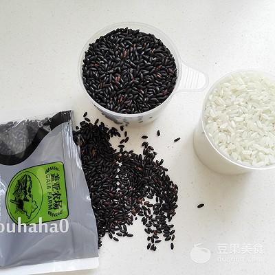 黑米可以蒸米饭吗，黑米不用泡直接蒸米饭能熟吗（黑米饭的做法）