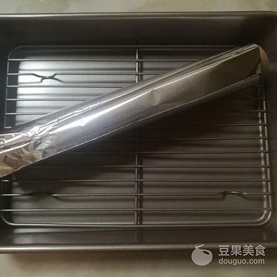 新奥尔良烤鸡翅，新奥尔良烤鸡怎么烤（新奥尔良鸡中翅的做法）